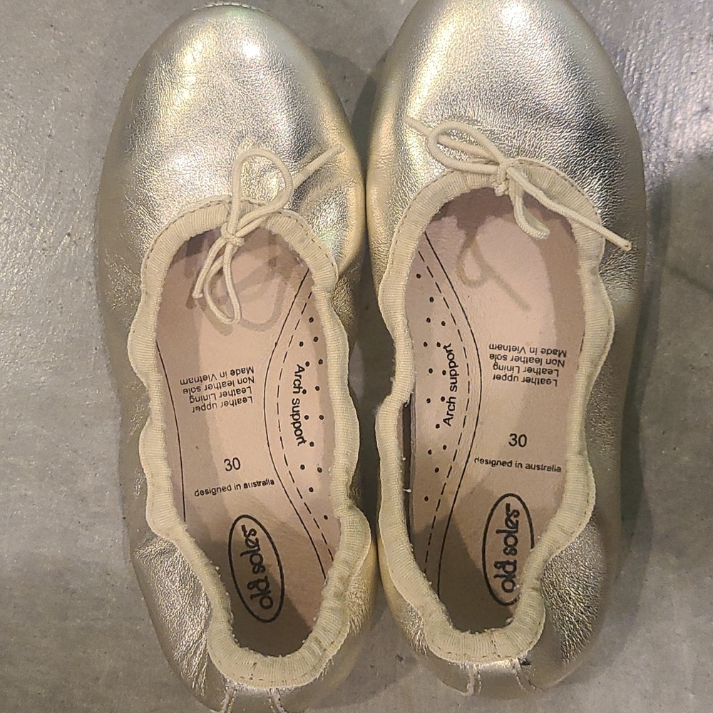 Girls ballet slippers